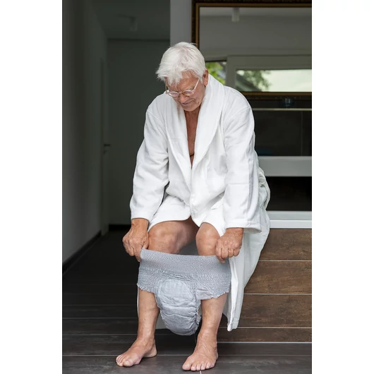 MoliCare® Premium Men Pants 5 csepp férfi nadrág (M; 8 db)